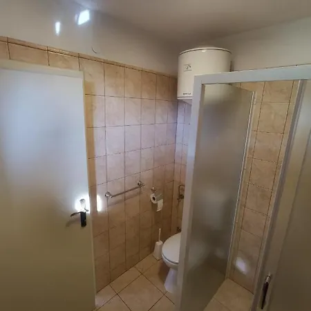 Leonarda Apartment *